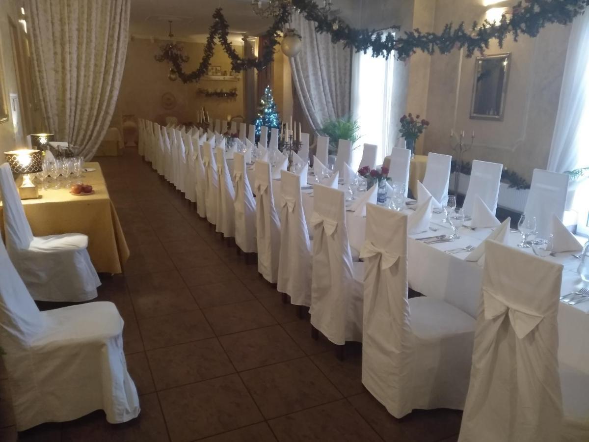Hotel Polak Zamość Buitenkant foto