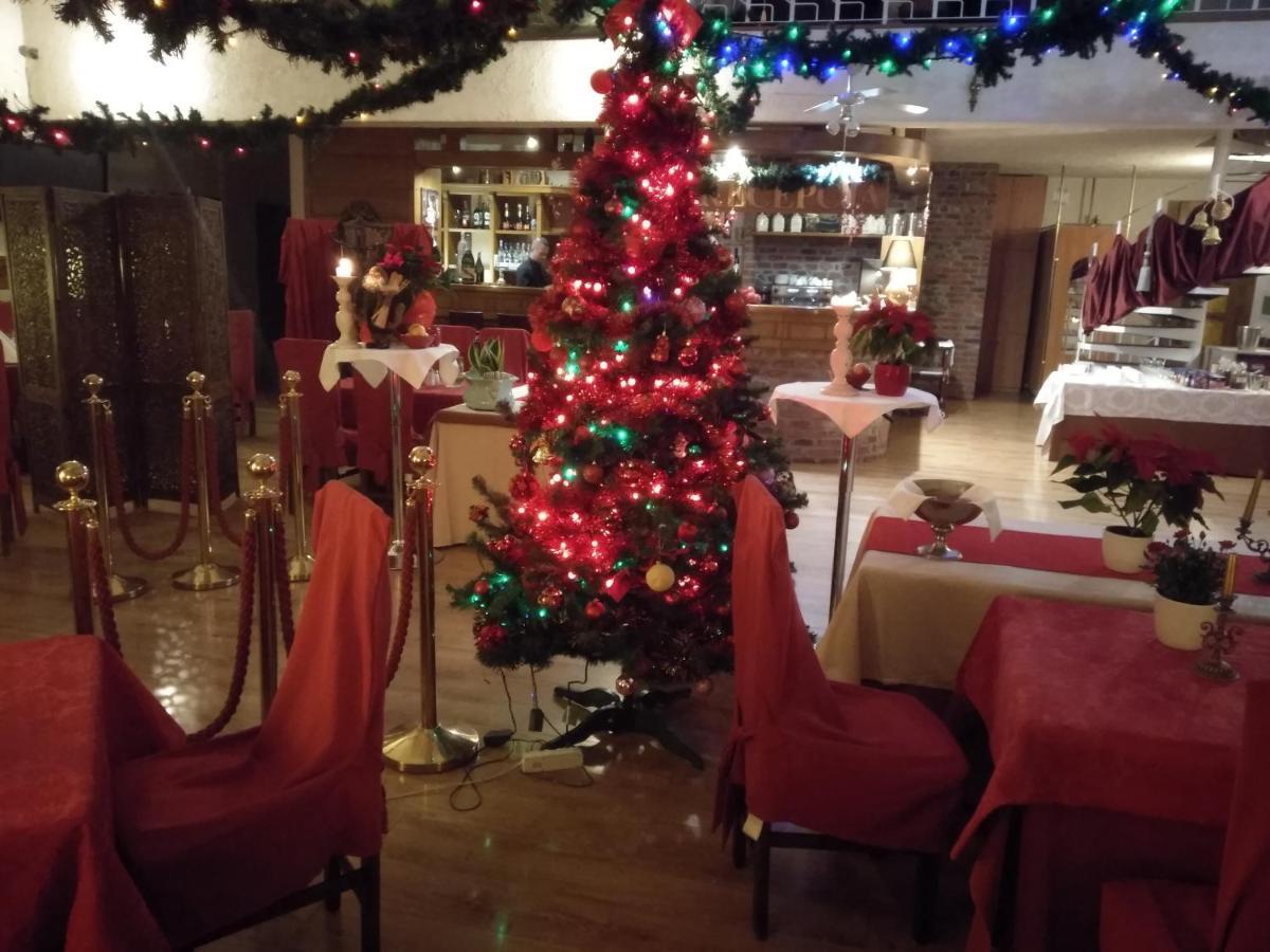 Hotel Polak Zamość Buitenkant foto