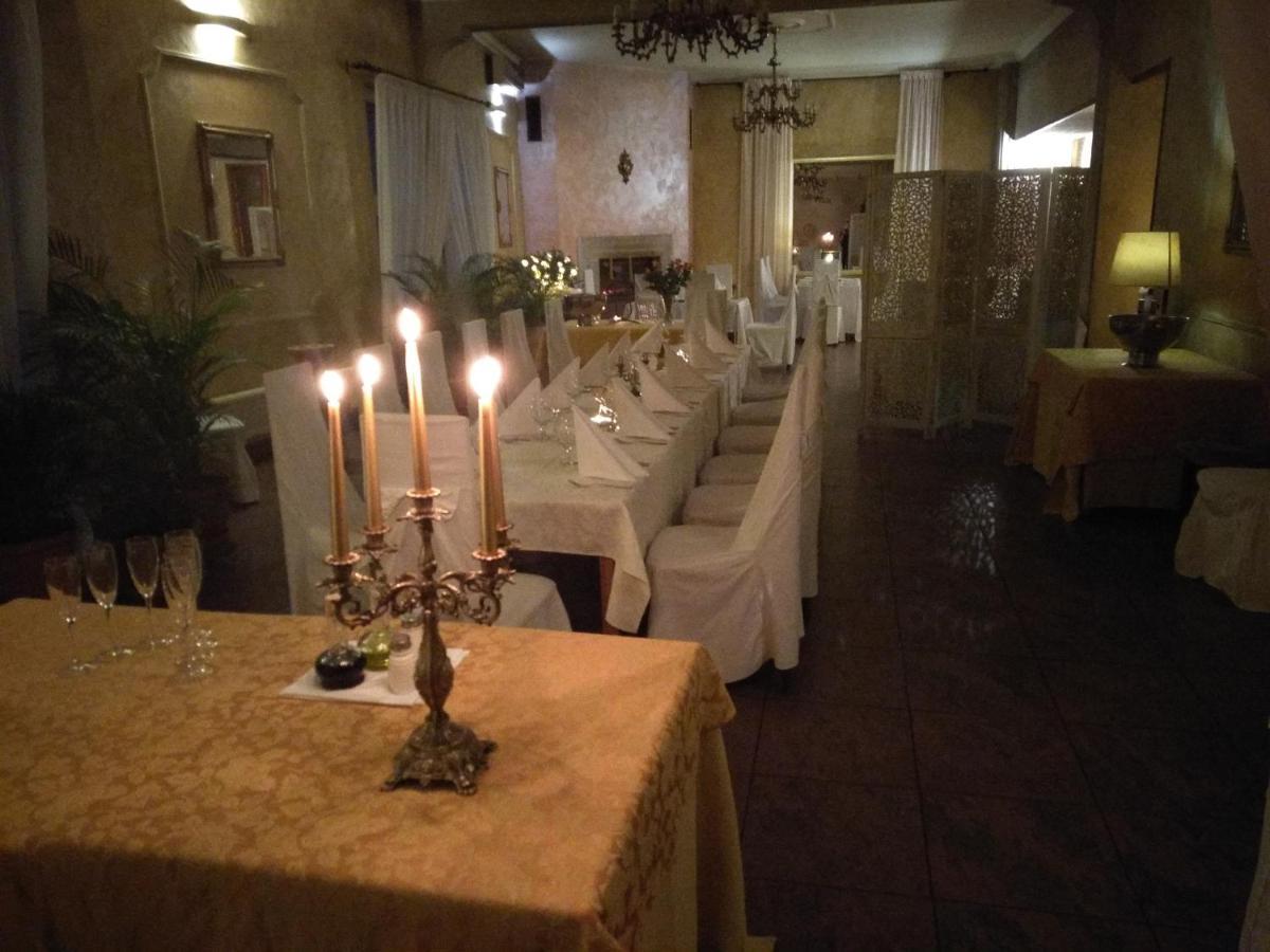 Hotel Polak Zamość Buitenkant foto